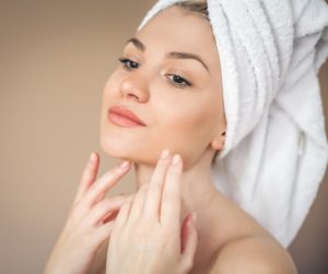 Lee más sobre el artículo Beneficios de la limpieza facial con energía galvánica